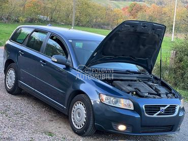 Restajling 1.6D delovi za Volvo V50 od 2004. do 2012. god.