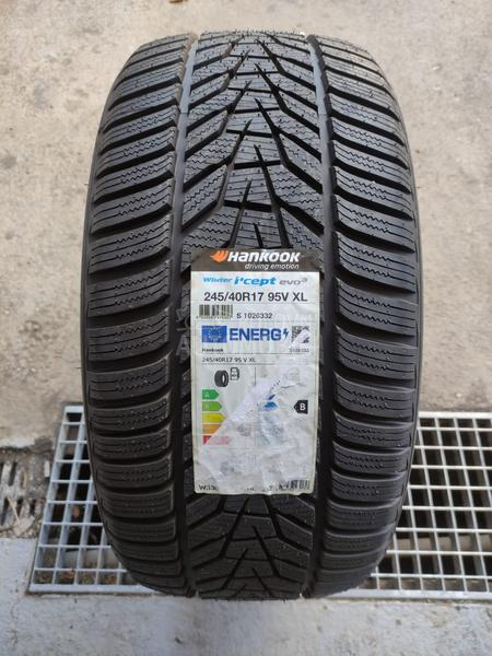 Hankook 245/40 R17 Zimska