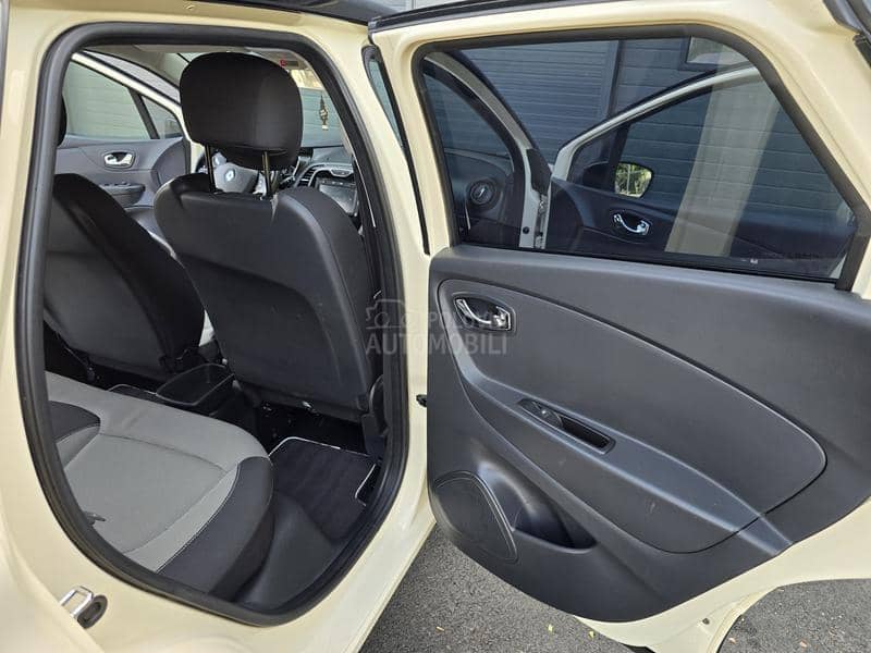 Renault Captur 1.5DCI INTENSE