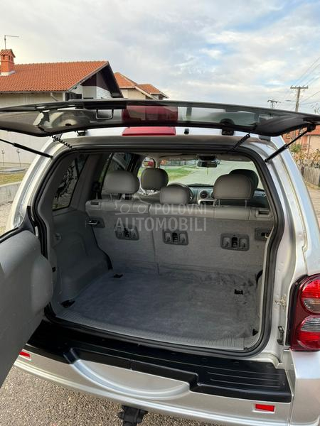 Jeep Cherokee Limited  CH 4x4