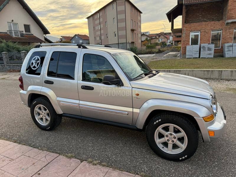 Jeep Cherokee Limited  CH 4x4