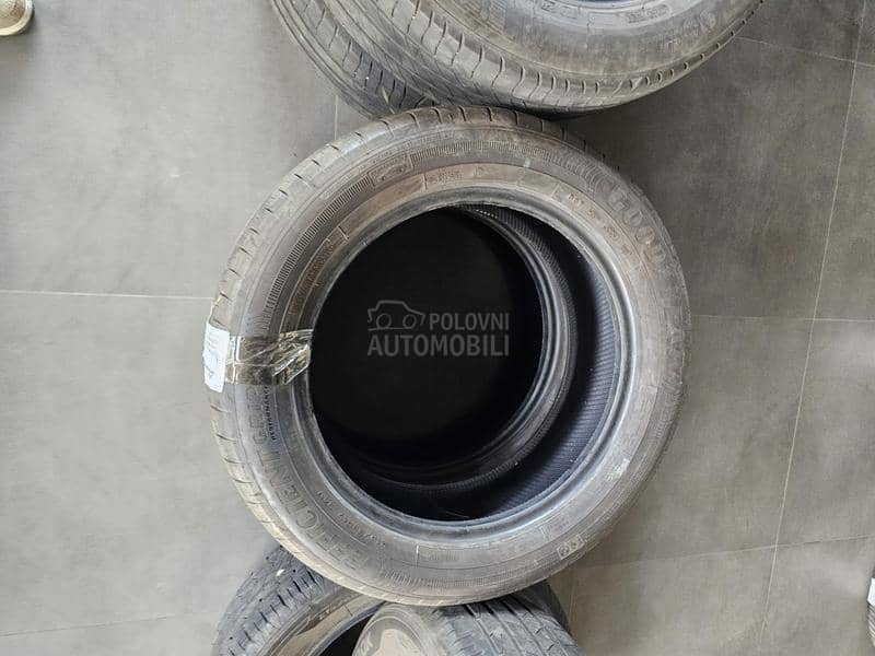 Goodyear 215/55 R17 Letnja