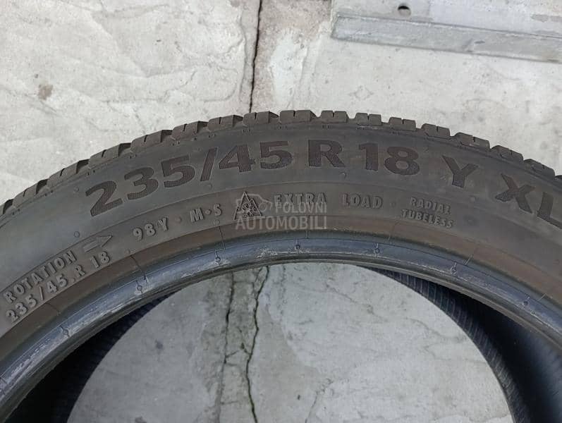 Continental 235/45 R18 Zimska