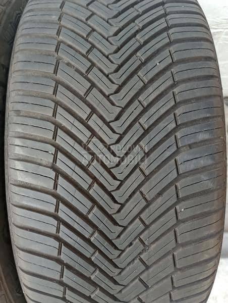 Continental 235/45 R18 Zimska