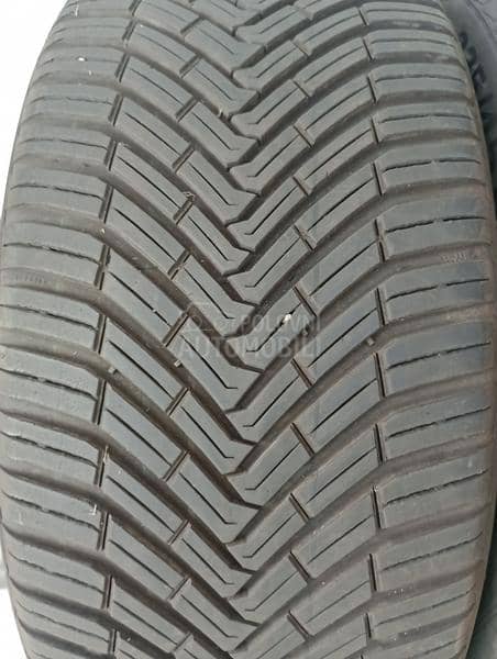 Continental 235/45 R18 Zimska