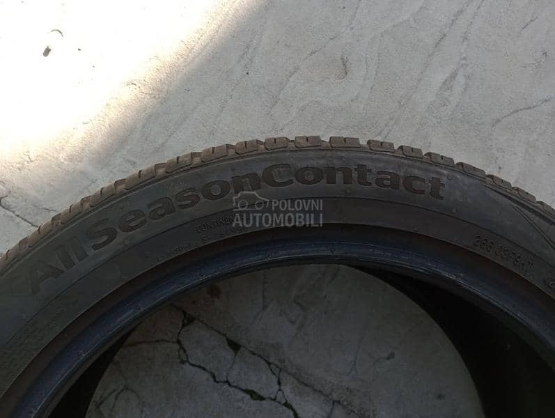 Continental 235/45 R18 Zimska