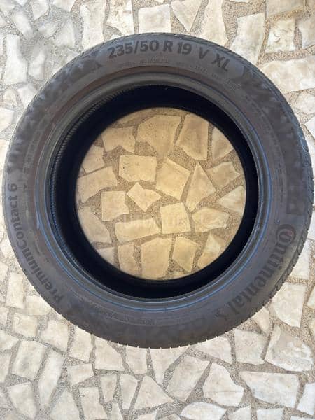 Continental 235/50 R19 Letnja