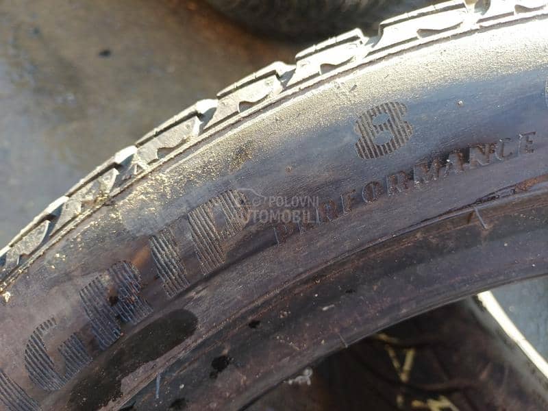 Goodyear 245/45 R18 Zimska