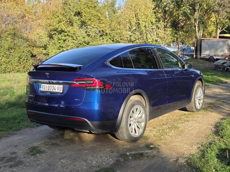 Tesla Model X 75D