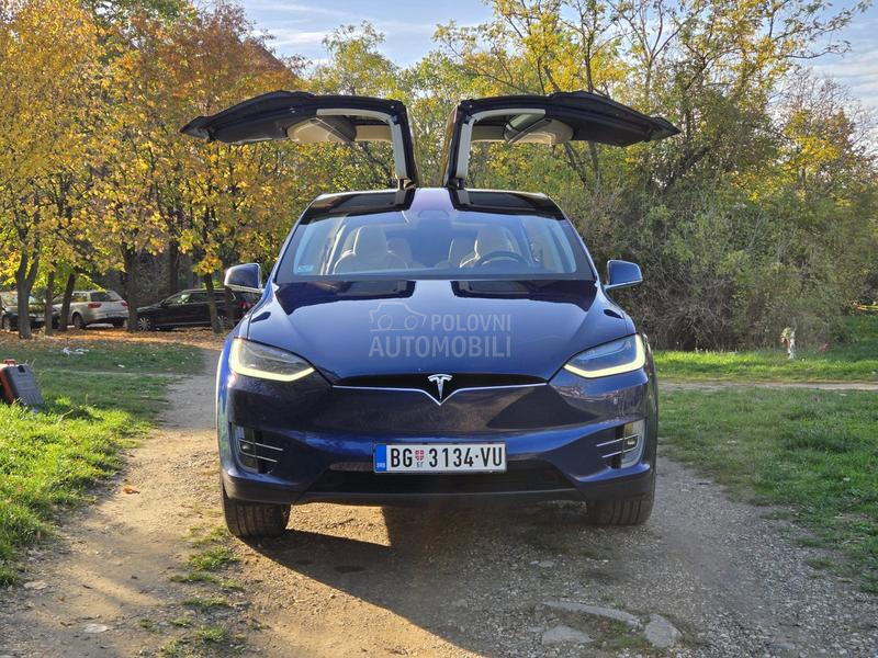 Tesla Model X 75D