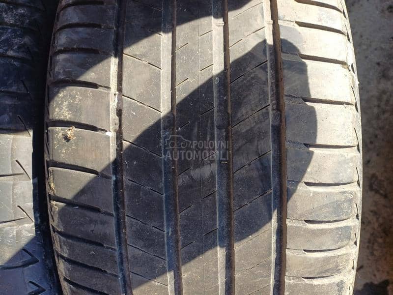 Bridgestone 225/40 R19 Letnja