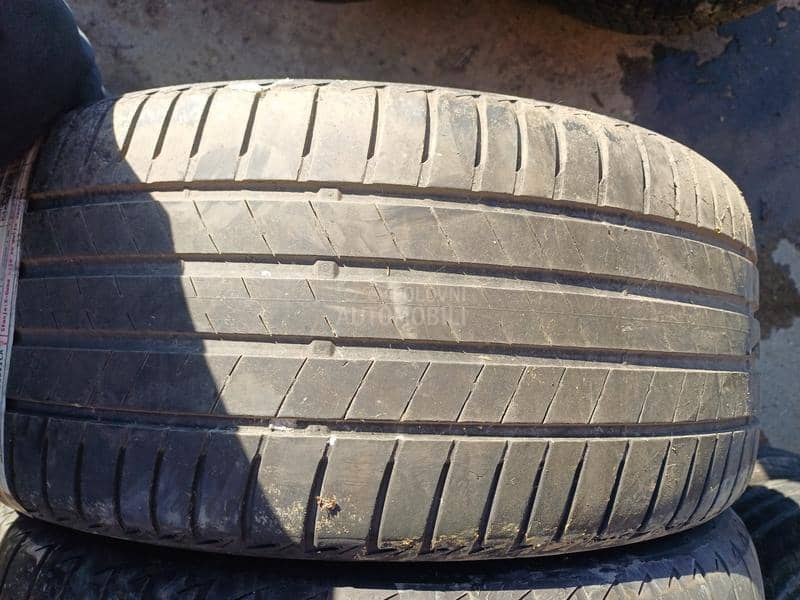Bridgestone 225/40 R19 Letnja