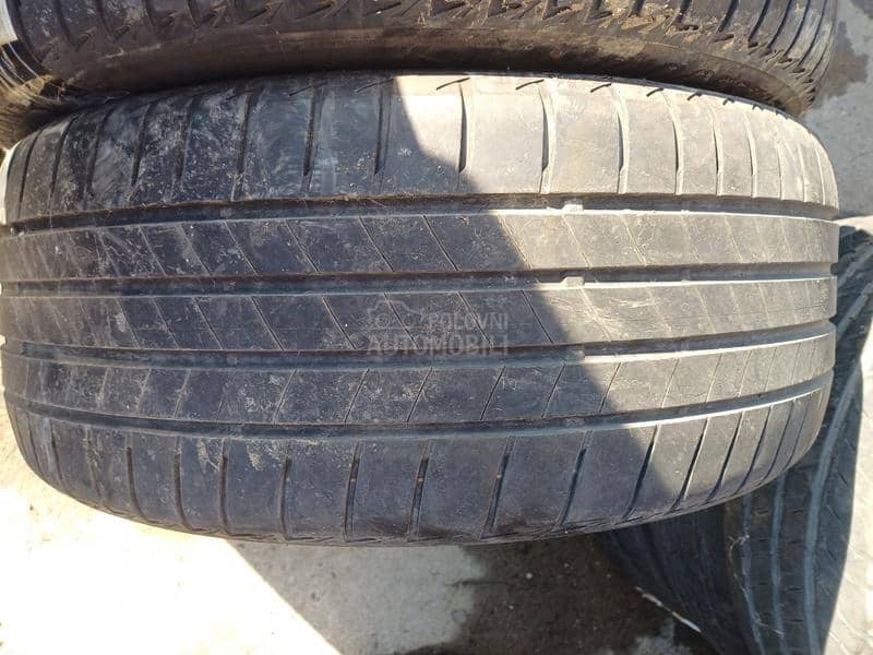 Bridgestone 225/40 R19 Letnja