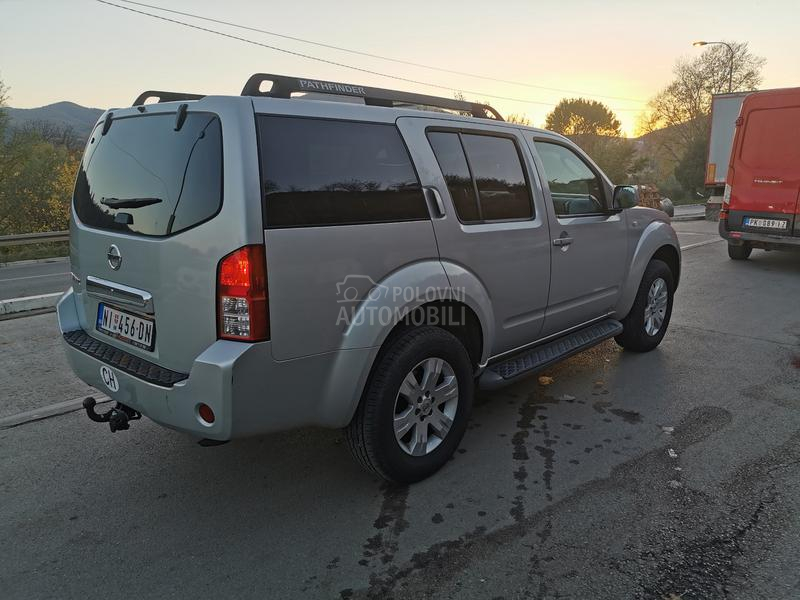 Nissan Pathfinder 