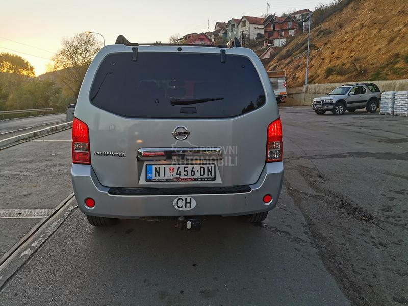 Nissan Pathfinder 