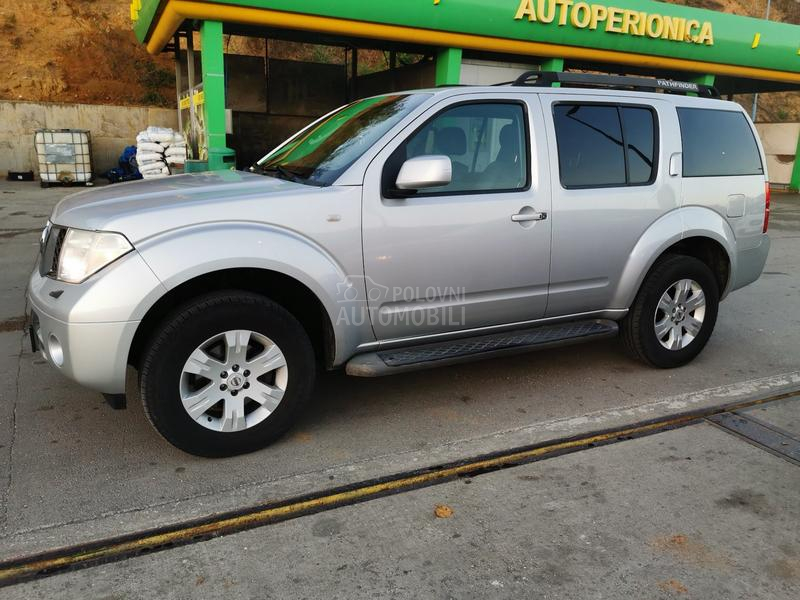 Nissan Pathfinder 
