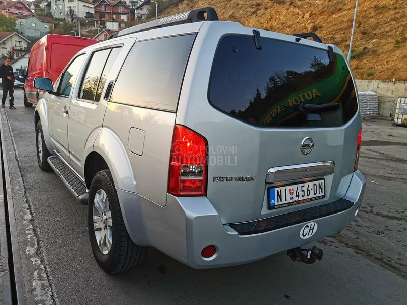 Nissan Pathfinder 