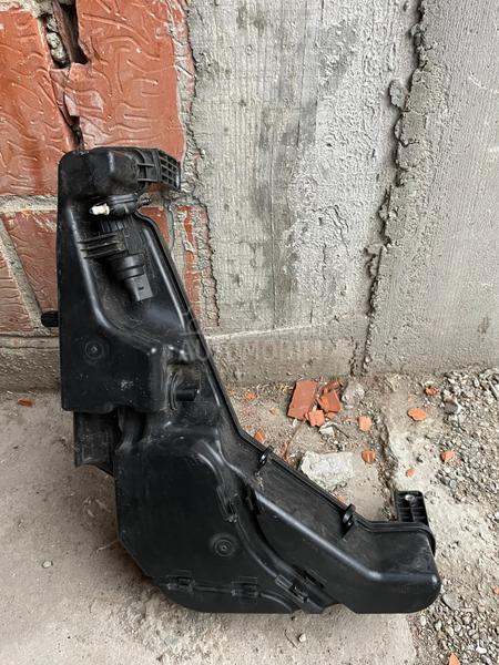 Posuda za tečnost brisača