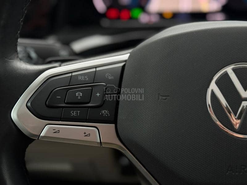 Volkswagen Multivan Long/Pano/7sed/Black