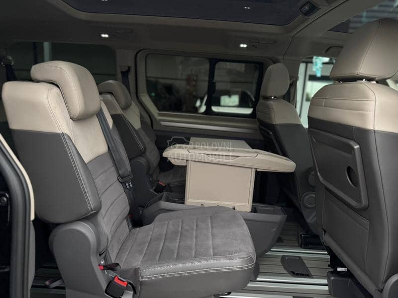 Volkswagen Multivan Long/Pano/7sed/Black