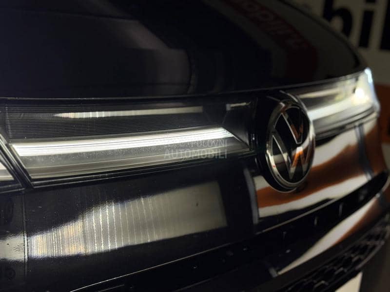 Volkswagen Multivan Long/Pano/7sed/Black