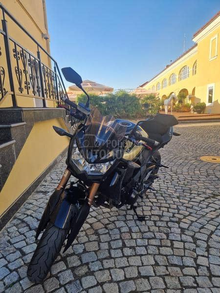 Kawasaki Z750R