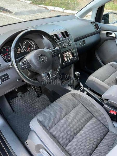 Volkswagen Touran 