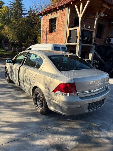Opel Astra H 1.6XER 2008. god. -  kompletan auto u delovima