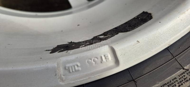 Pirelli 205/60 R16 Zimska