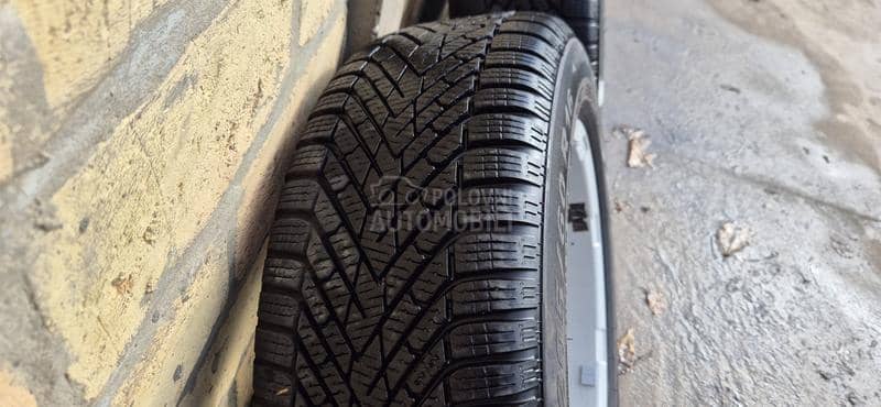 Pirelli 205/60 R16 Zimska