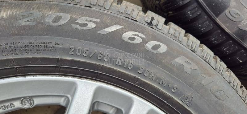Pirelli 205/60 R16 Zimska