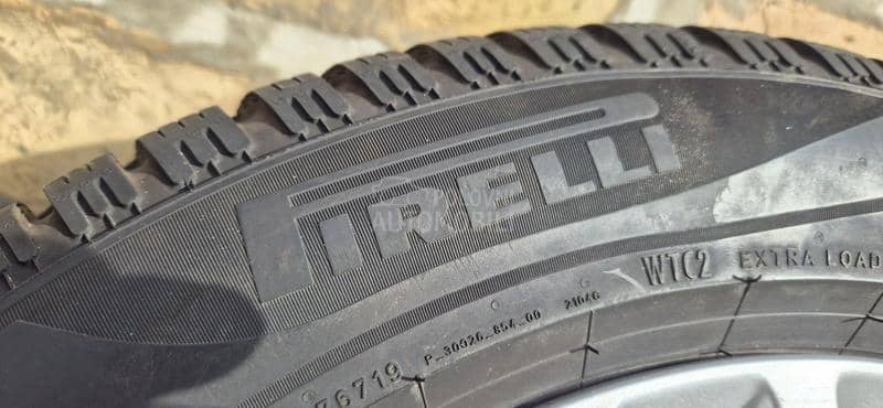 Pirelli 205/60 R16 Zimska