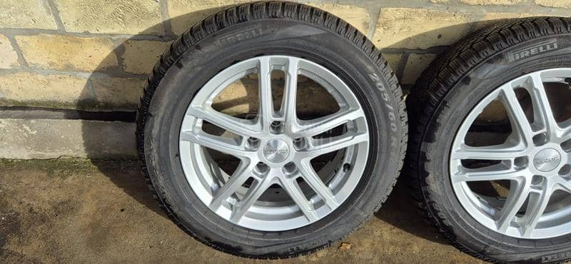 Pirelli 205/60 R16 Zimska