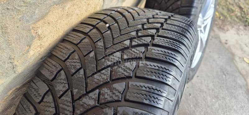 Bridgestone 235/55 R17 Zimska