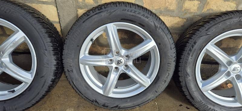 Bridgestone 235/55 R17 Zimska