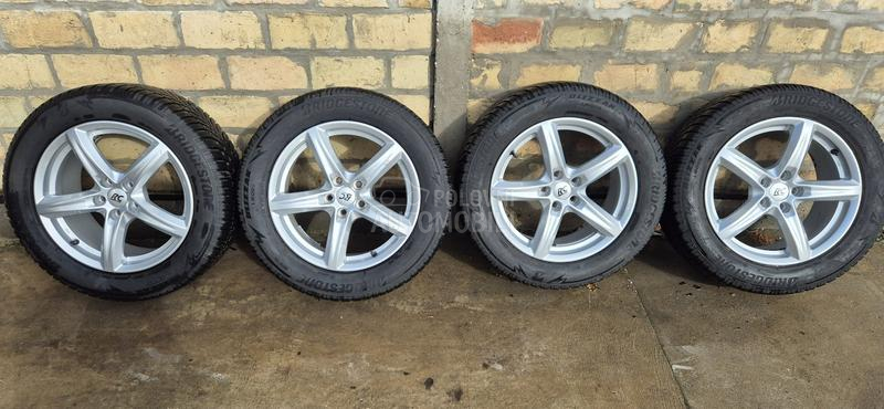 Bridgestone 235/55 R17 Zimska