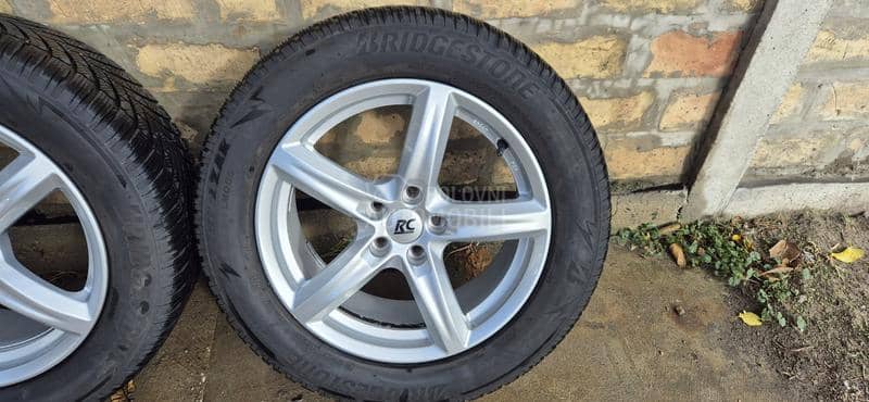 Bridgestone 235/55 R17 Zimska