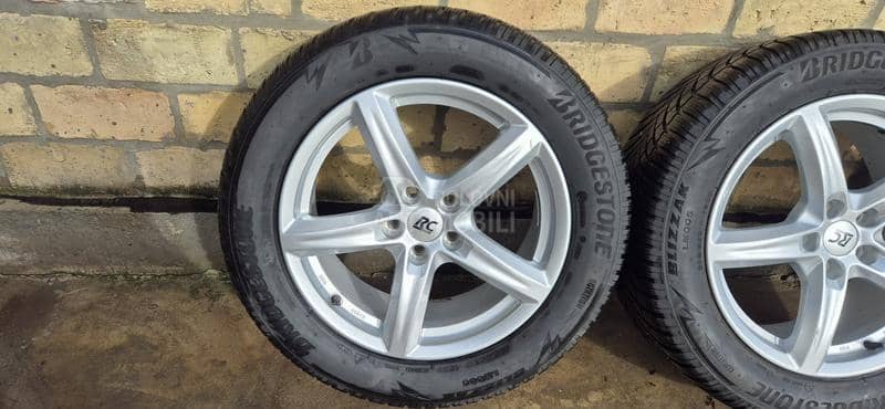 Bridgestone 235/55 R17 Zimska