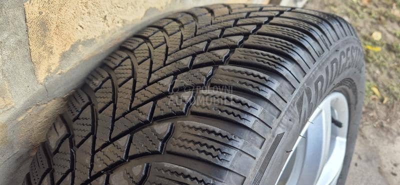 Bridgestone 235/55 R17 Zimska