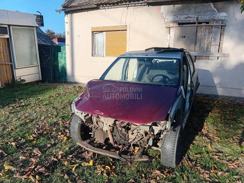 moze ceo auto za 250e