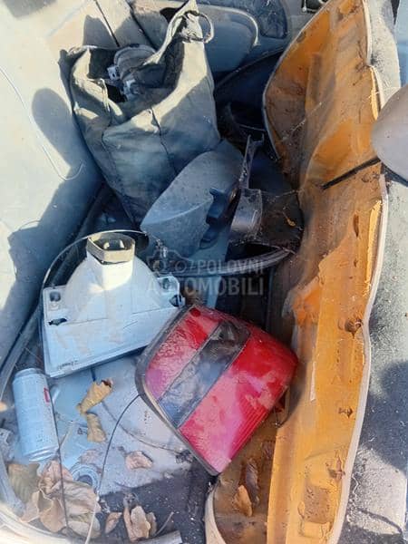 moze ceo auto za 250e