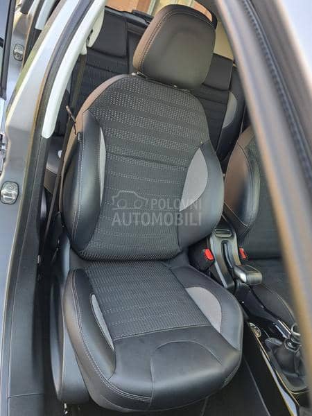 Peugeot 2008 1.6 hdi ALLURE