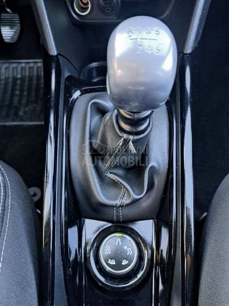 Peugeot 2008 1.6 hdi ALLURE