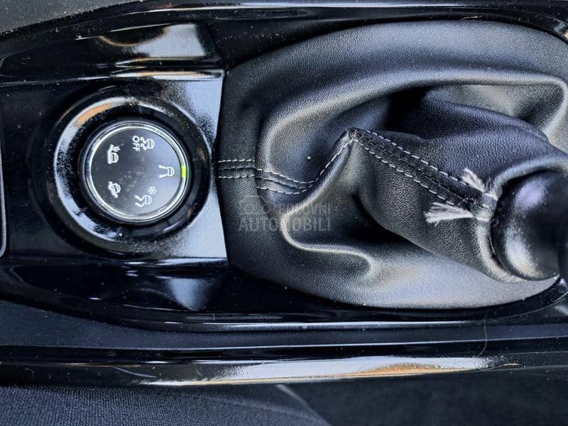 Peugeot 2008 1.6 hdi ALLURE