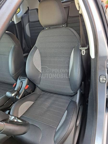 Peugeot 2008 1.6 hdi ALLURE