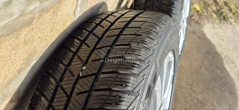 Barum 215/60 R17 Zimska