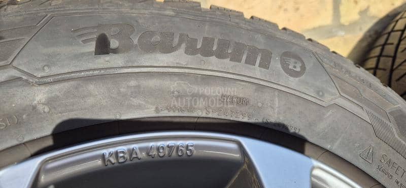 Barum 215/60 R17 Zimska