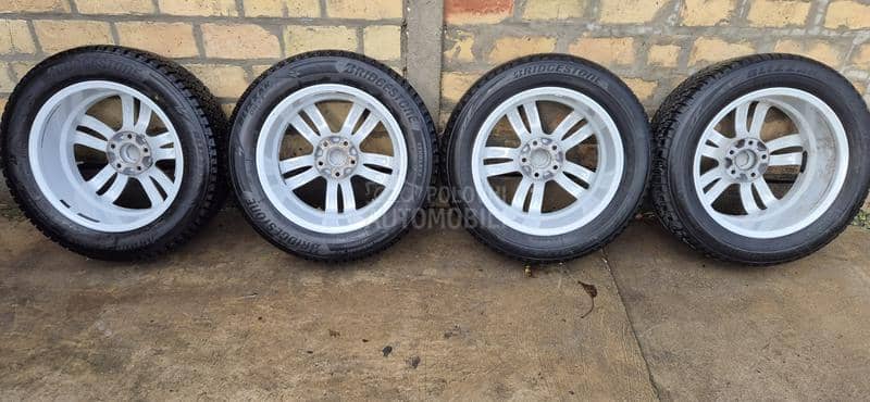 Bridgestone 215/60 R17 Zimska