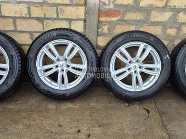 Bridgestone 215/60 R17 Zimska