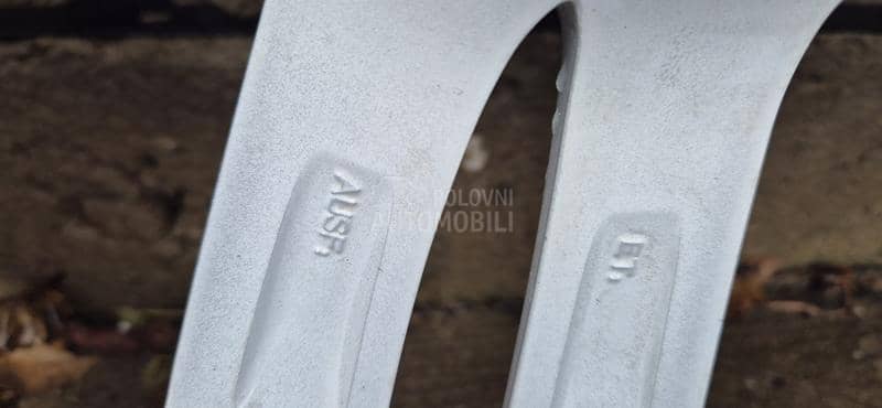 Bridgestone 215/60 R17 Zimska